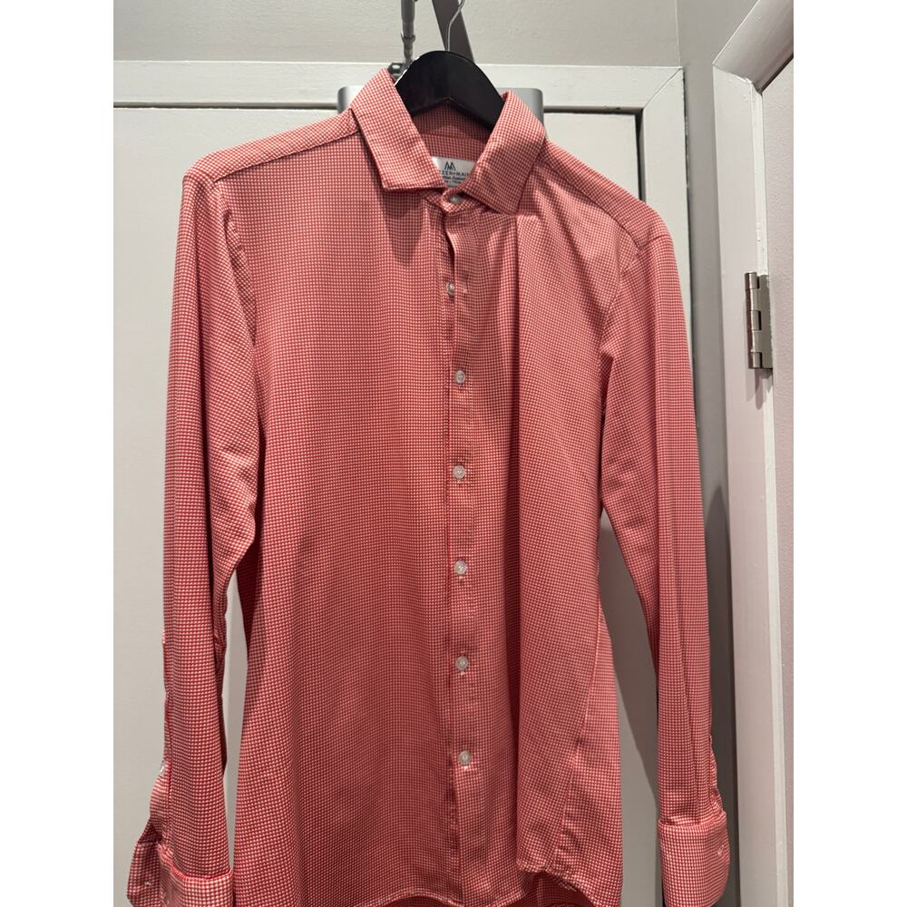Mizzen + Main Mizzen and Main Medium Trim Shirt Build Your Dream Closest Today